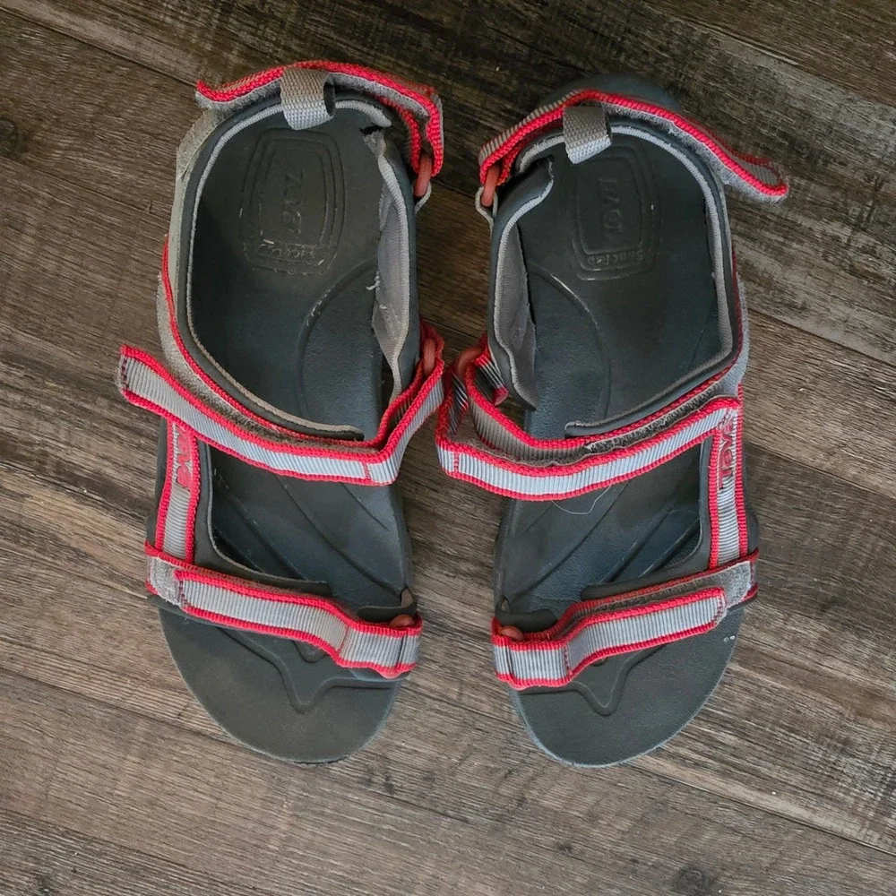Teva Hurricane XLT 2 Sport Sandals Youth 4 Grey Red Hiking Water Shoes‎ 1093489Y